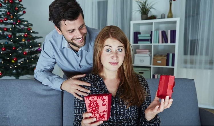 Gifts You Should Never Hand Out During Christmas